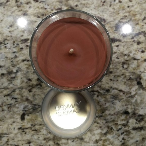 Yankee Candle, Autumn Wreath, Med Pillar - Picture 4 of 4